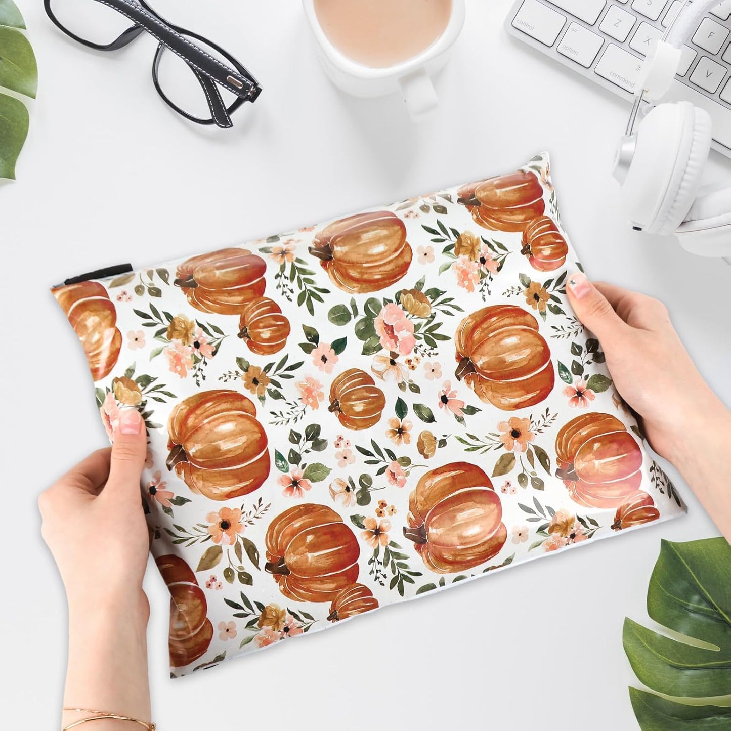 100Pcs Fall Poly Mailers 10 x 13 Inch Watercolor Floral Pumpkin Packagaing Bags Autumn Self Seal Mailing Envelope Bags for Harvest Thanksgiving Small Business Clothing
