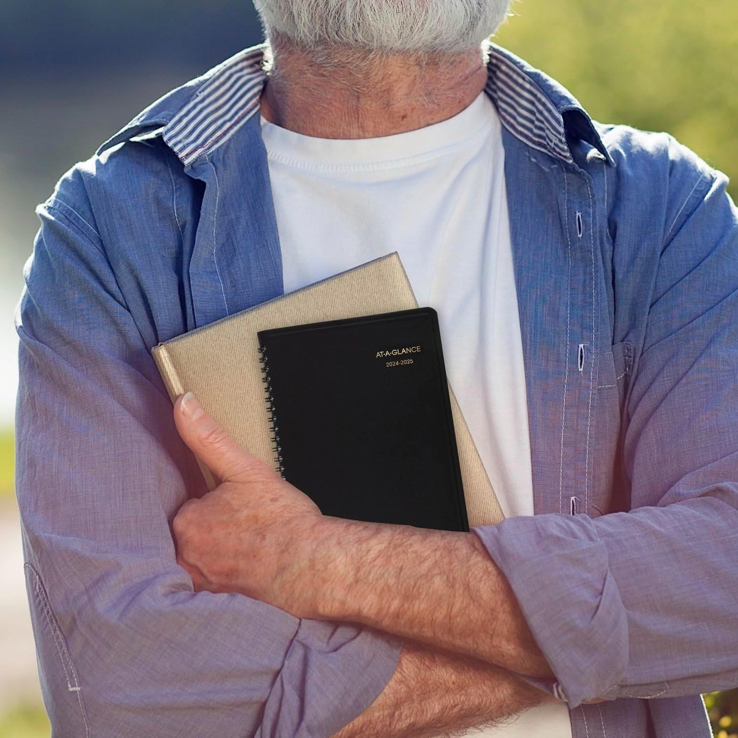 AT-A-GLANCE Planner 2024-2025 Academic, Weekly, Hourly Appointment Book, 5" x 8", Small, Flexible Cover, Black (7010105)